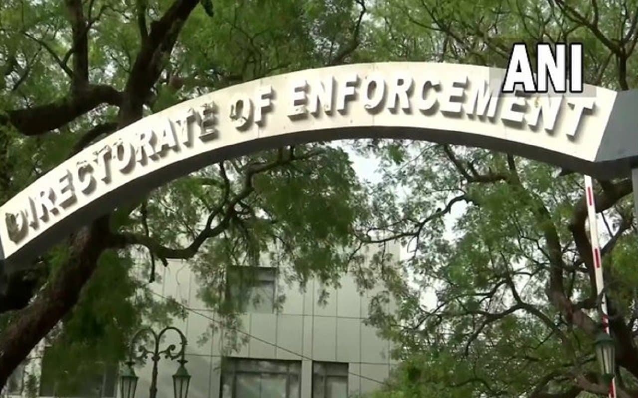 Chinese Loan App Case: चीनी ऋण ऐप के खिलाफ बड़ी कार्रवाई, ईडी की छापेमारी में 17 करोड़ रुपये जब्त