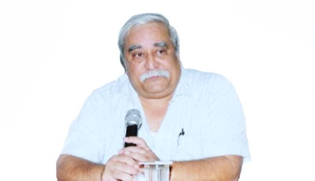 कोरोना वैक्सीन में ना तो पोर्क का अंश है और ना ही नपुंसकता का डर, बेबुनियाद और बकवास हैं अफवाह