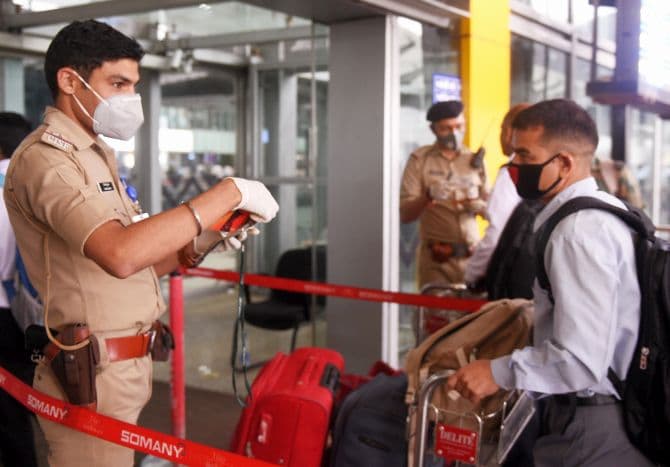 कोरोना: बंद हुआ आधा भारत! बिहार और यूपी सहित इन राज्यों में शिक्षण संस्थानों पर लटका ताला