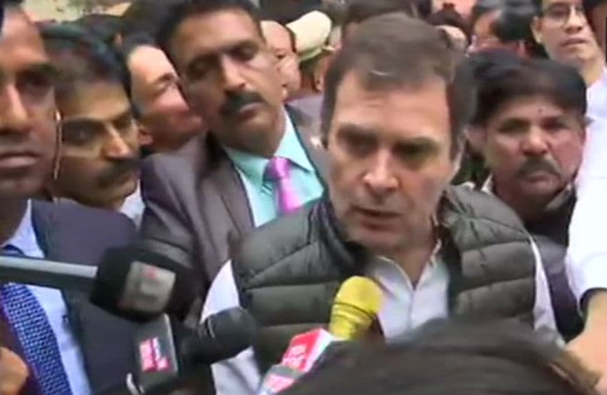 दंगा पीड़ितों से मिलने पहुंचे राहुल गांधी - कहा, हिंदुस्‍तान को बांटने की हो रही कोशिश, दुनिया के सामने भारत की छवि खराब