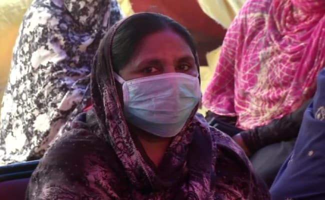 Coronavirus: शाहीनबाग की महिलाओं ने दी 'जनता कर्फ्यू' को चुनौती, कहा- हम कल भी आएंगे