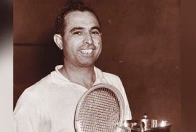 पाकिस्तान के महान स्क्वाश खिलाड़ी आजम खान का लंदन में कोरोना से गयी जान, ब्रिटेन में बिगड़ रहे हालात