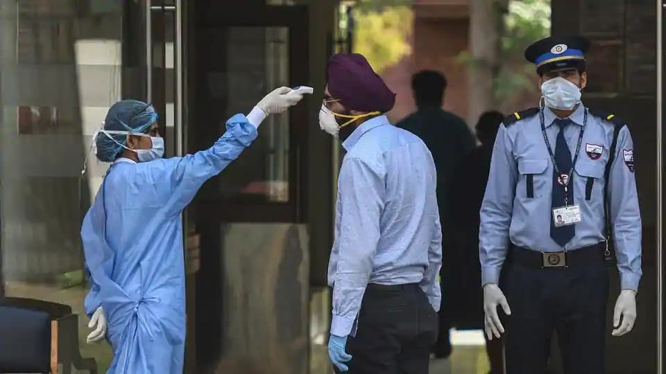 COVID-19: देश में तेज हो रही कोरोना की रफ्तार, अबतक 7447 केस, कहां कितने, देखें पूरी सूची