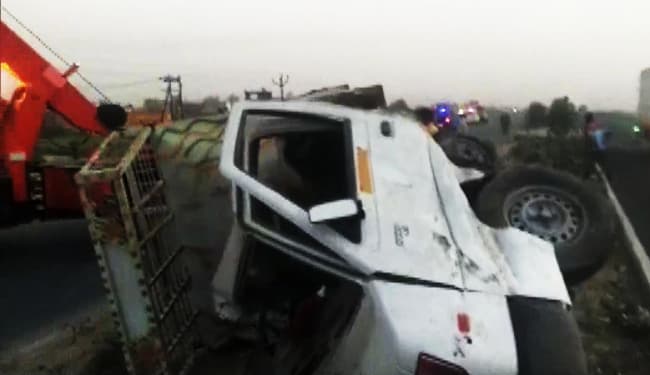 इटावा में ट्रक और पिकअप की टक्कर में छह किसानों की मौत, बेचने जा रहे थे सब्जी, CM योगी ने किया मुआवजे का एलान