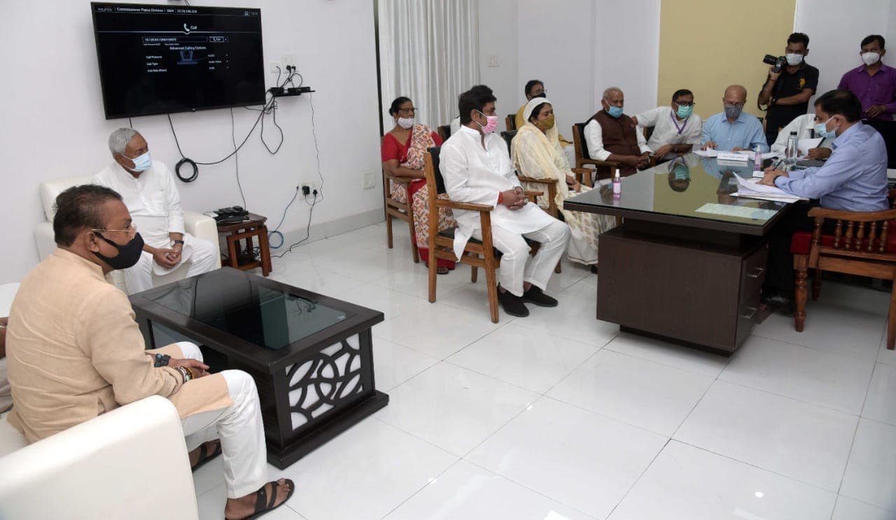 परिषद की एक सीट के लिए जदयू से रोजीना नाजिश बनी उम्मीदवार, किया नामांकन