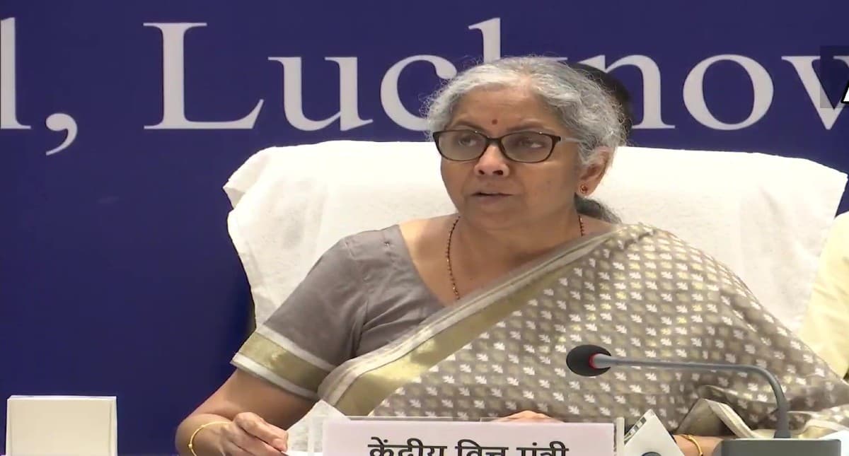 जीवन रक्षक दवाओं को GST में मिलेगी छूट, फूड एप पर अतिरिक्त टैक्स को लेकर निर्मला सीतारमण ने की यह घोषणा