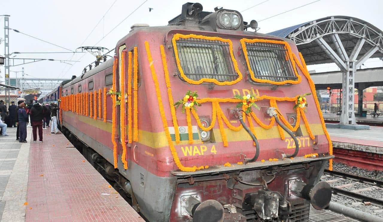 Indian Railway News Update: जल्द ही 6 स्पेशल ट्रेन शुरू करेगी रेलवे, यहां देखें पूरी लिस्ट और टाइम-टेबल...