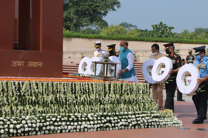 ‘यदि भारत पर हमला हुआ तो कारगिल की तरह हम मुंहतोड़ जवाब देंगे’, रक्षा मंत्री ने दुश्मन देशों को दी चेतावनी