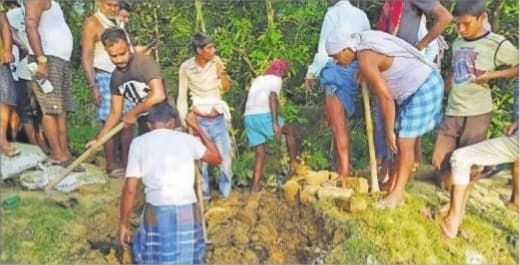 Flood in Bihar : दस दिनों में चार बार टूटा है ये तटबंध, अभी और कितनी बार टूटेगा, पूछ रहे लोग