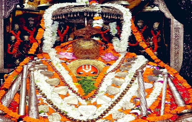 अयोध्या में रामलला से पहले क्यों पूजे जाते हैं हनुमानगढ़ी के बजरंगबली, जानें धार्मिक महत्व