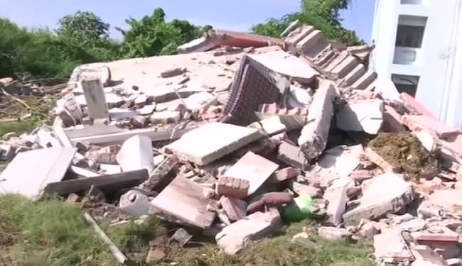 डॉन मुख्तार अंसारी की अवैध इमारत को प्रशासन ने किया जमींदोज, वसूली जायेगी तोड़फोड़ की राशि, अधिकारियों पर गिर सकती है गाज