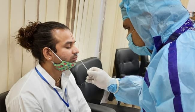 तेज प्रताप यादव ने पिता से की मुलाकात, कहा- रघुवंश चाचा हमारे अभिभावक, लालू बोले- बयान देने में बरतें सावधानी