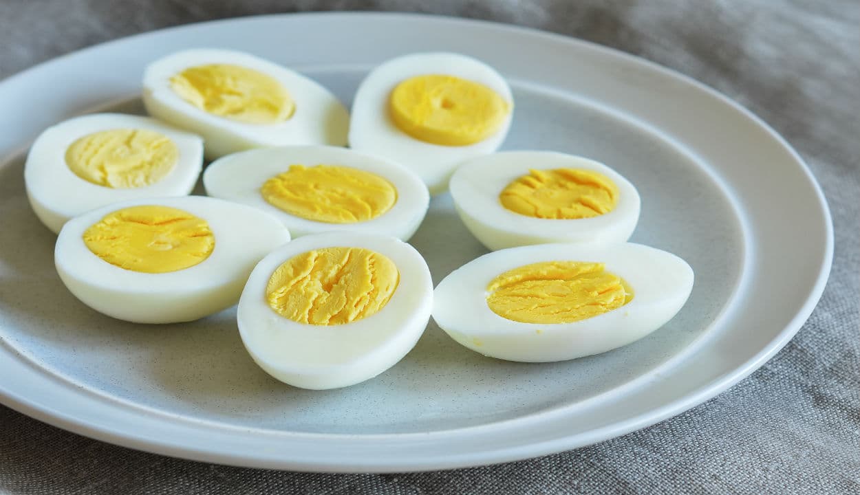 Eggs : क्या अंडे से बढ़ता है शरीर में कोलेस्ट्रॉल स्तर? फैक्ट या मिथ..