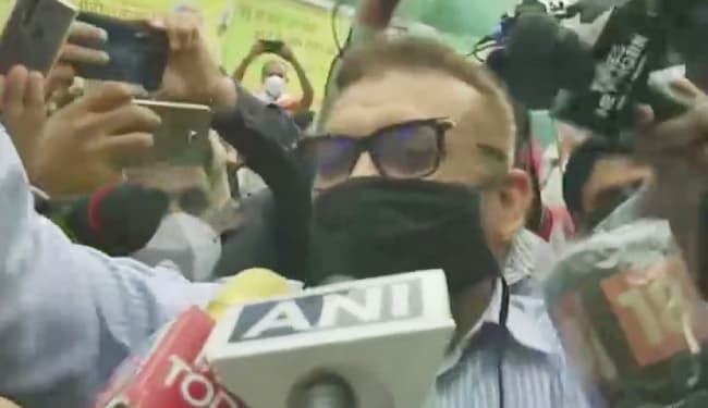 CM नीतीश से मिले गुप्तेश्वर पांडेय, कहा- ''धन्यवाद देने आया था, चुनाव लड़ने पर अभी निर्णय नहीं'', चुनाव लड़ने की तेज हुईं अटकलें