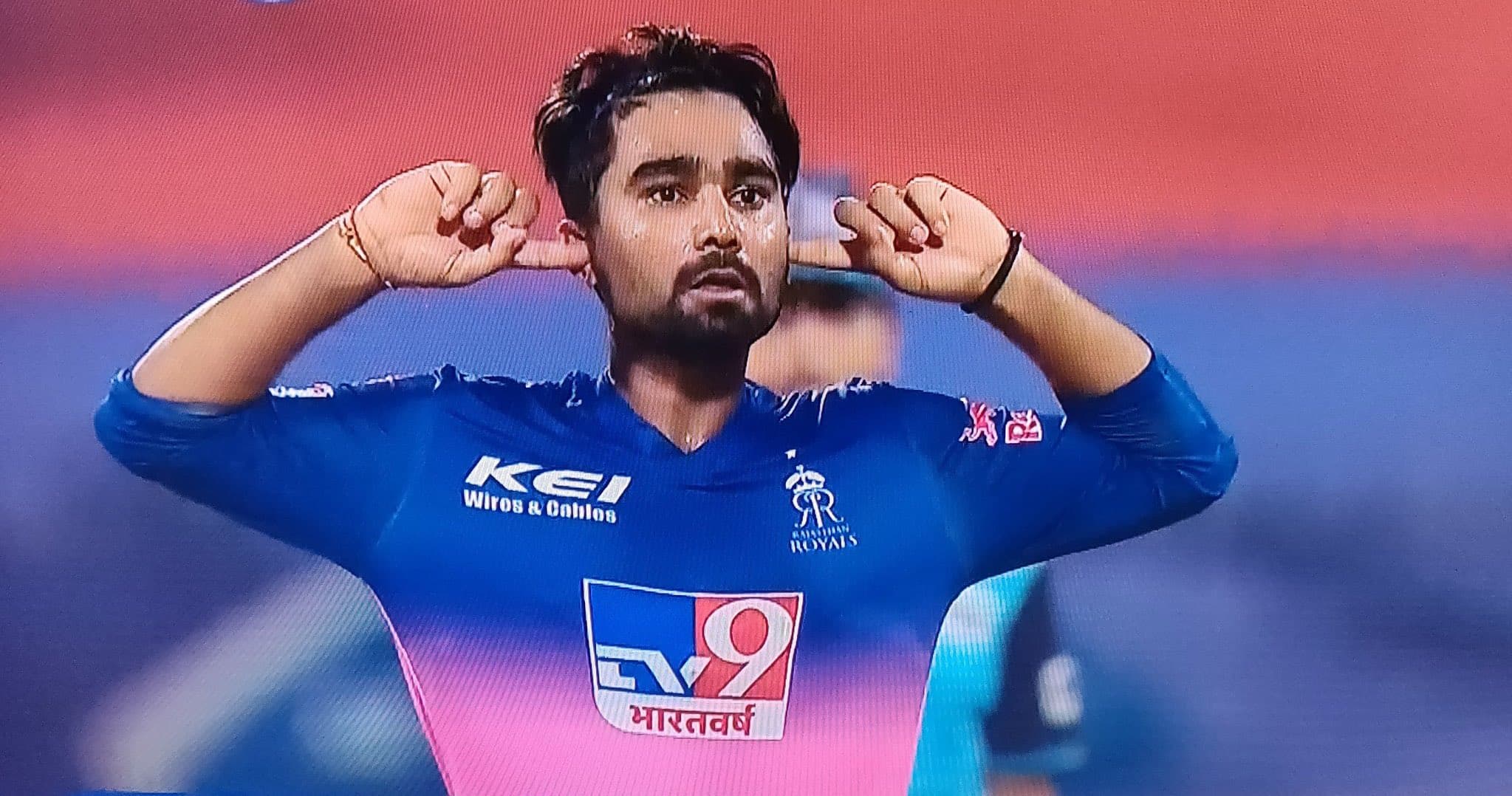 IPL 2020: कान बंद करके जश्न मनाने वाले राहुल तेवतिया के बारे में कितना जानते हैं आप? ‘गीले तौलिए’ से प्रैक्टिस का क्या है राज