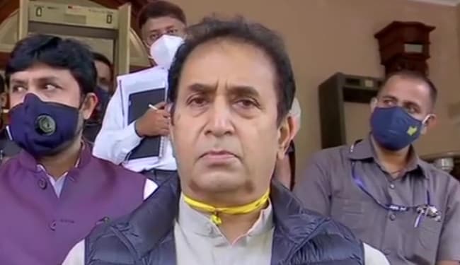 रिटायर्ड हाई कोर्ट जज करेंगे परमबीर सिंह के आरोप की जांच, बोले देशमुख – मुख्यमंत्री ठाकरे ने दिया ऑर्डर
