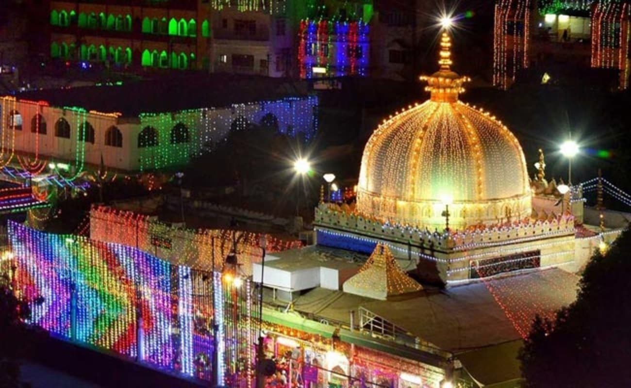 जश्न-ए-ईद मिलादुन्नबी पर हुई रहमतों की बारिश, 135 से अधिक कमेटियां थी शामिल