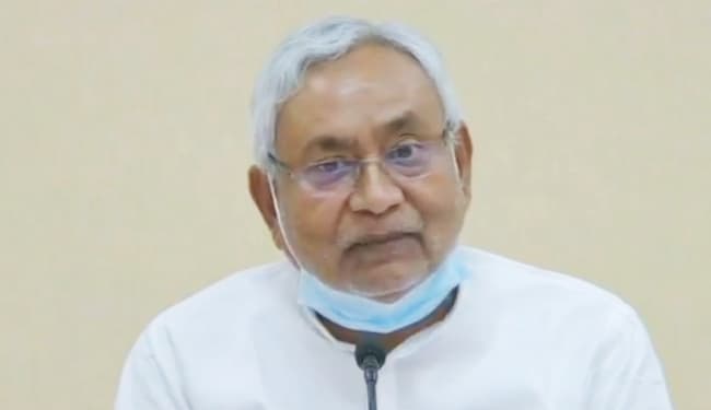 अतिक्रमण हटाने में बेघर हुए परिवारों को सरकार देगी आवास, सीएम नीतीश कुमार ने कहा-अतिक्रमण मुक्त करें आहर-पइन और पोखर