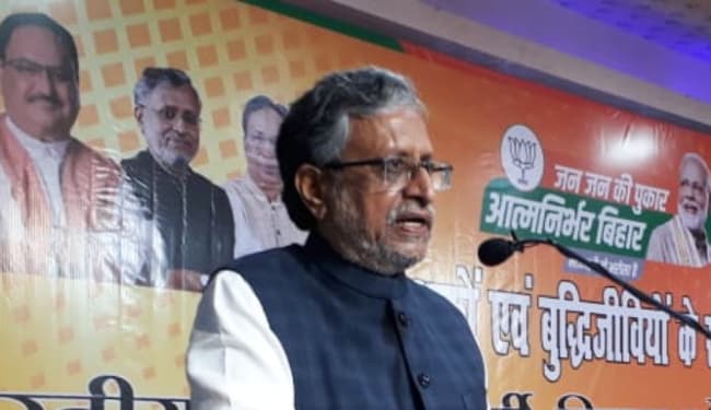 कोरोना काल में गंभीर आर्थिक संकट के बावजूद शिक्षक और शिक्षकेतर कर्मियों के वेतन में कोई कटौती नहीं : सुशील मोदी