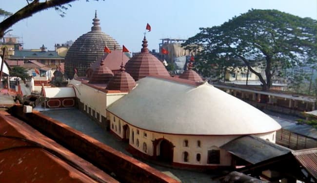 भक्तों के लिए रविवार से खुल जायेगा कामाख्या मंदिर का परिसर, ...जानें किन शर्तों का करना होगा पालन