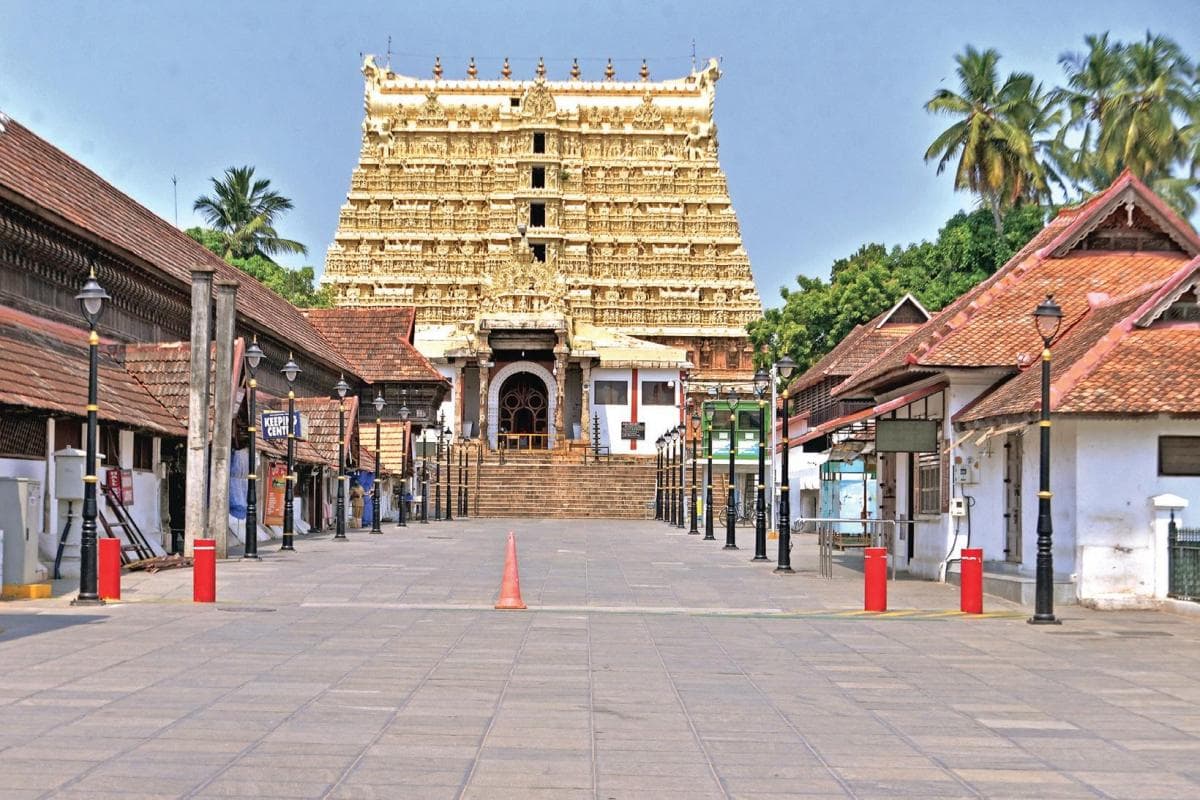 पद्मनाभस्वामी मंदिर के 10 पुजारियों को कोरोना, 15 अक्टूबर तक दर्शन पर लगी रोक