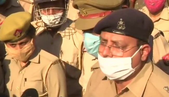 हाथरस घटना : मीडिया की पीड़िता के गांव में ‘नो एंट्री’ क्या छुपाना चाह रही पुलिस? एसआईटी जांच का दे रही हवाला