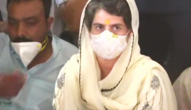 गोंडा में तीन नाबालिग बहनों पर एसिड अटैक को लेकर प्रियंका गांधी ने किया योगी सरकार पर हमला