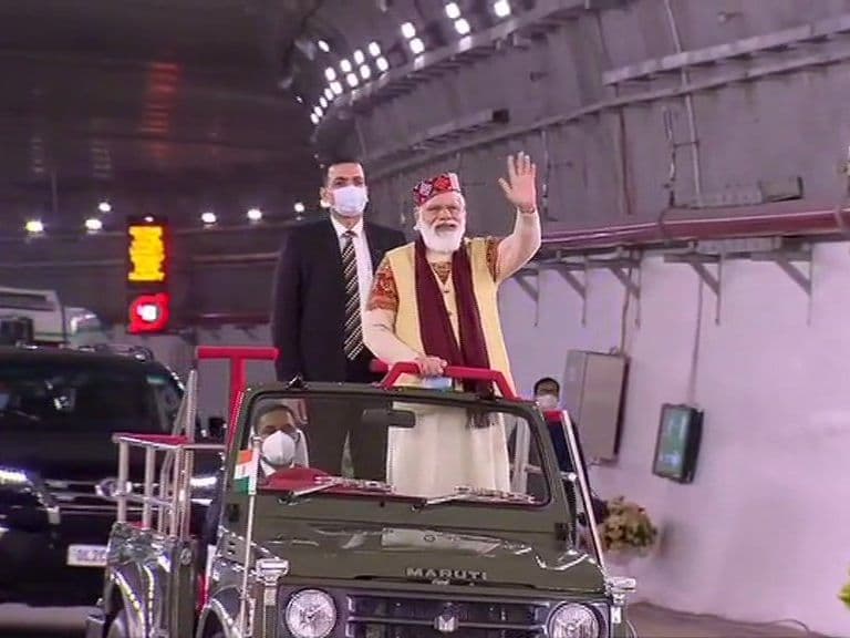 Atal Tunnel: अटल टनल से पीएम मोदी का कांग्रेस पर हमला कहा, रक्षा हितों के साथ किया समझौता