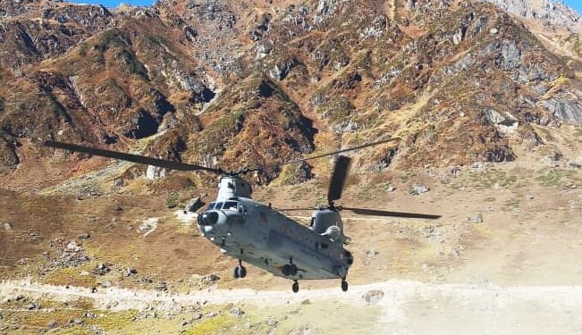 दुनिया के सबसे ऊंचे शिंकुला टनल को लेकर चिनूक हेलीकॉप्टर ने शुरू किया एयरबोर्न इलेक्ट्रो मैग्नेटिक सर्वे