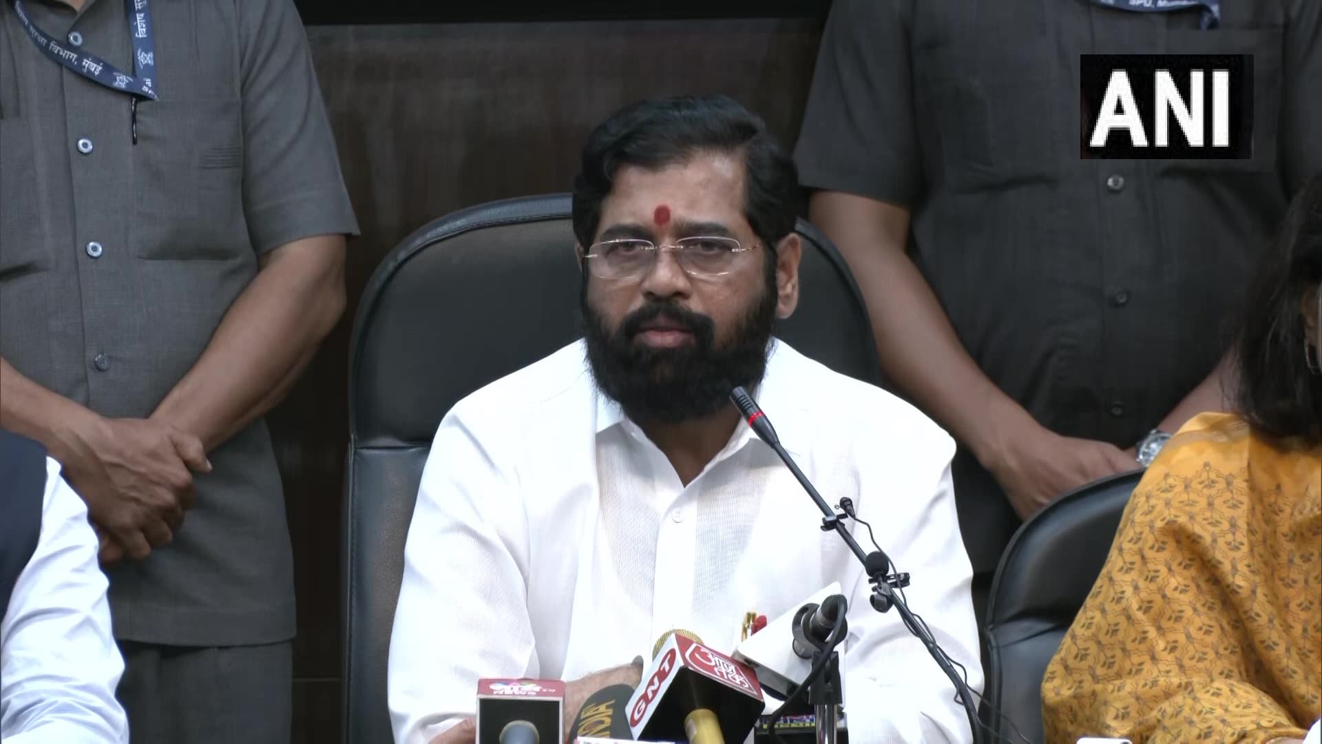 'राज्य की एक इंच जमीन भी किसी को नहीं देंगे', महाराष्ट्र-कर्नाटक सीमा विवाद के बीच CM शिंदे का बयान