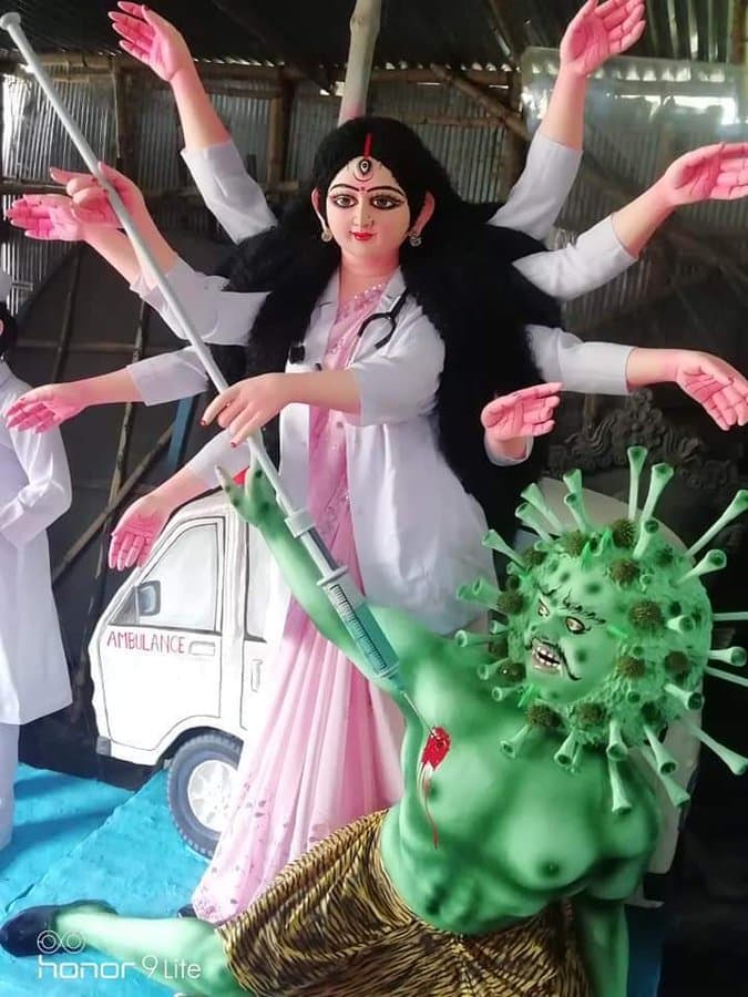 Durga Puja 2020 : इस बार देवी दुर्गा करेंगी ‘कोरोनासुर’ का वध, वायरल हुई तसवीर