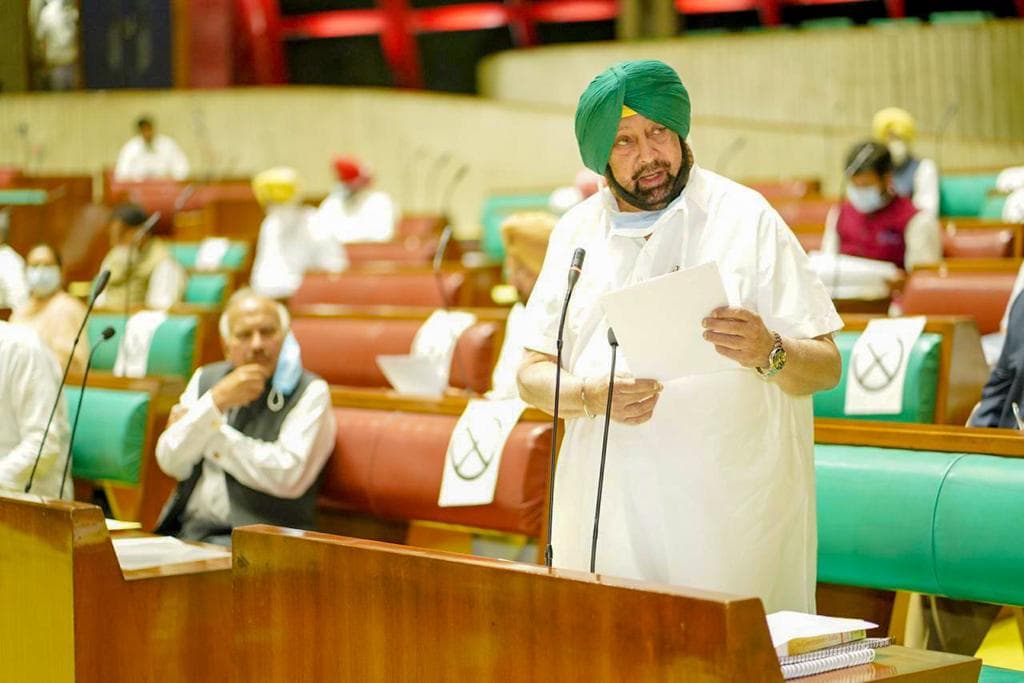 कैप्टन अमरिंदर सिंह का विधायकों के साथ राजभवन कूच, बोले-इस्तीफा जेब में लेकर घूमता हूं