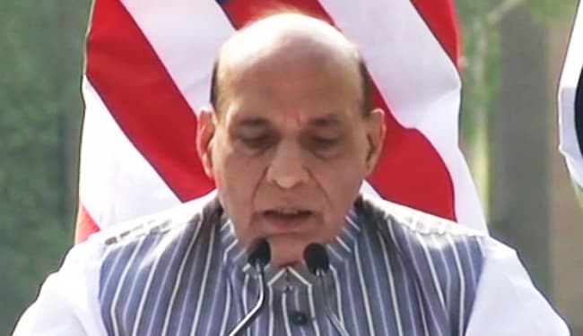 भारत और अमेरिका के बीच हुए रक्षा समझौते, रक्षामंत्री राजनाथ सिंह बोले- BECA समझौता एक महत्वपूर्ण कदम