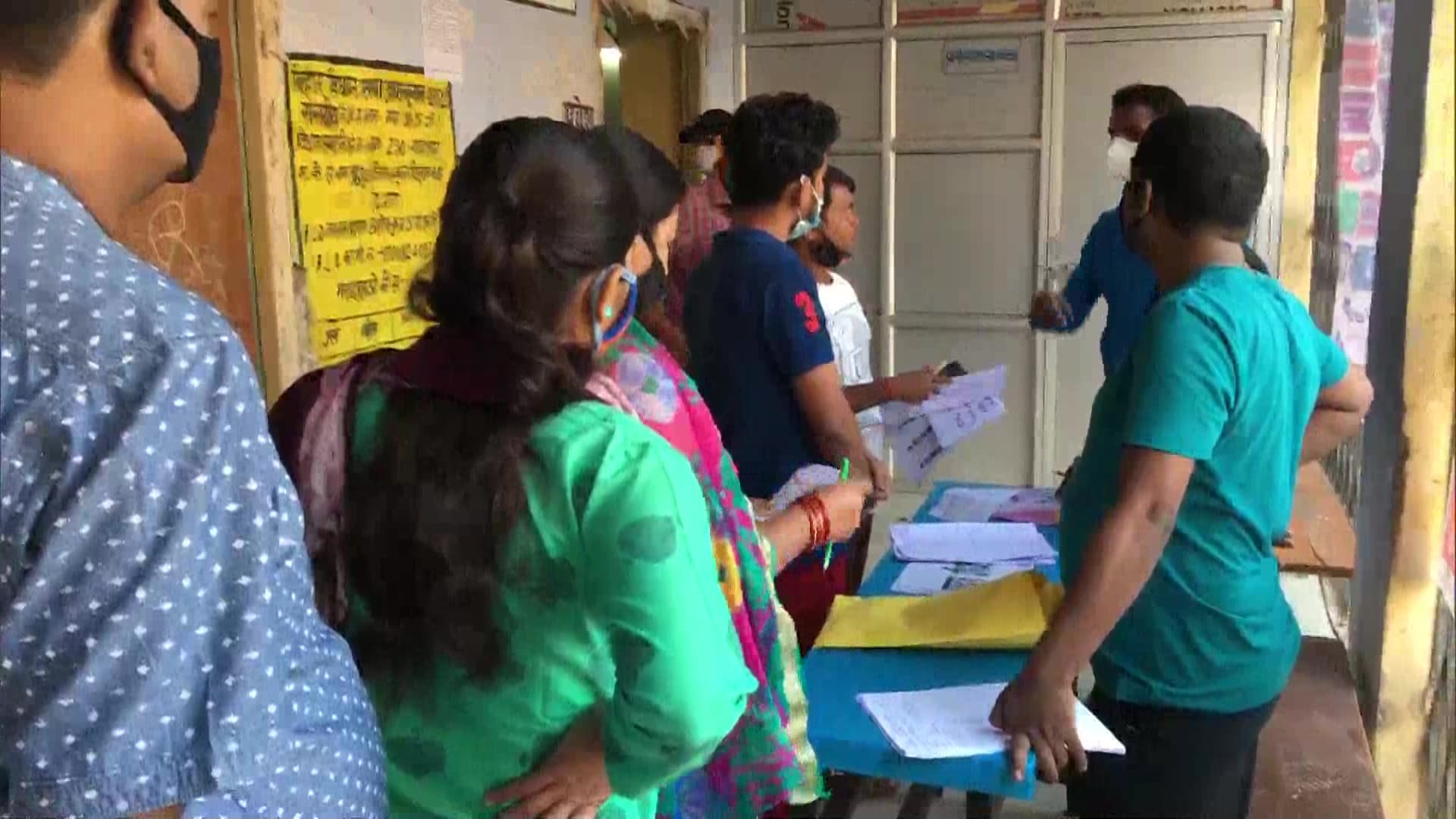 Bihar Election: भागलपुर में पुरुषों की तुलना में महिलाओं के मतदान का प्रतिशत अधिक