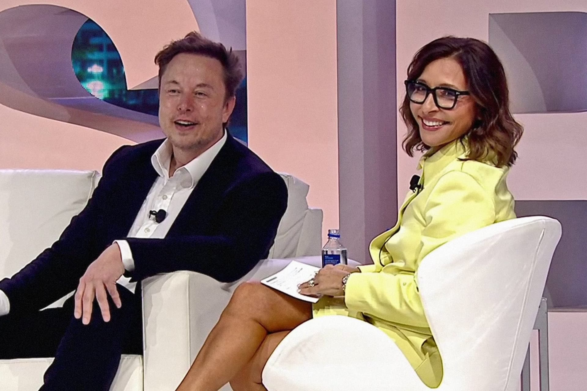 Elon Musk का फैसला Twitter की नयी CEO की बढ़ा रहा टेंशन? जानें