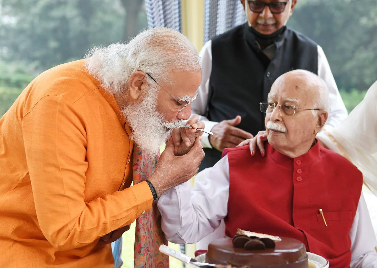 बीजेपी नेता लालकृष्ण आडवाणी को भारत रत्न दिए जाने की घोषणा, पीएम मोदी ने ट्वीट कर दी जानकारी