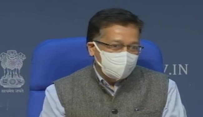 Covid-19 vaccine : भारत में कब तक उपलब्ध होगा कोविड-19 का टीका? संशय बरकार, जानिए स्वास्थ्य सचिव ने क्या दी जानकारी…