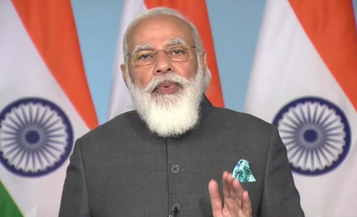 सांसदों के लिए बने फ्लैट का PM मोदी ने किया उद्घाटन, कहा- समस्याएं टालने से हल नहीं होती