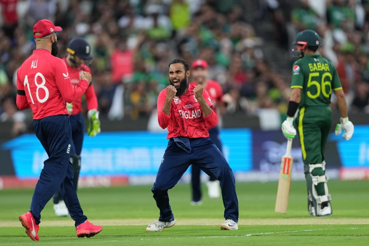 T20 World Cup में धूम मचाने वाले इंग्लैंड के इस ऑलराउंडर की होगी IPL में एंट्री, नीलामी में होंगे शामिल