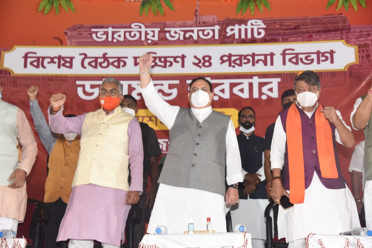 बंगाल की सियासी पिच पर डायलॉग की डिलीवरी, दिलीप घोष का नारा- ‘बदला होबे, बदलाव होबे’