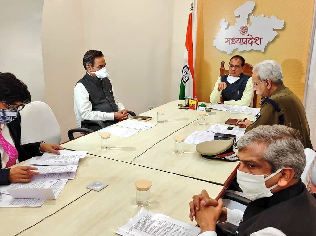 आंगनबाड़ी वर्कर्स को ‘मामा’ का तोहफा, अकाउंट में सीधे 10-10 हजार रुपए भेजेगी शिवराज सरकार