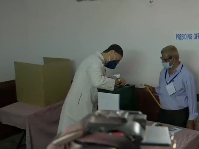 GHMC elections 2020: मतदान की धीमी रफ्तार , दोपहर एक बजे 18.2 फीसदी मतदान