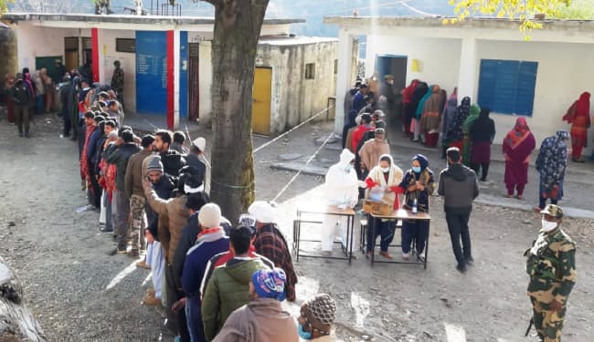 दिलचस्प : डीडीसी चुनाव में मामी-भांजी ने शिक्षक की नौकरी छोड़ आमने-सामने ठोका ताल