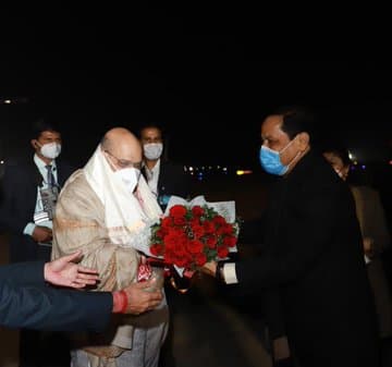 आधी रात असम पहुंचे गृह मंत्री अमित शाह, एयरपोर्ट पर ऐसा था नजारा