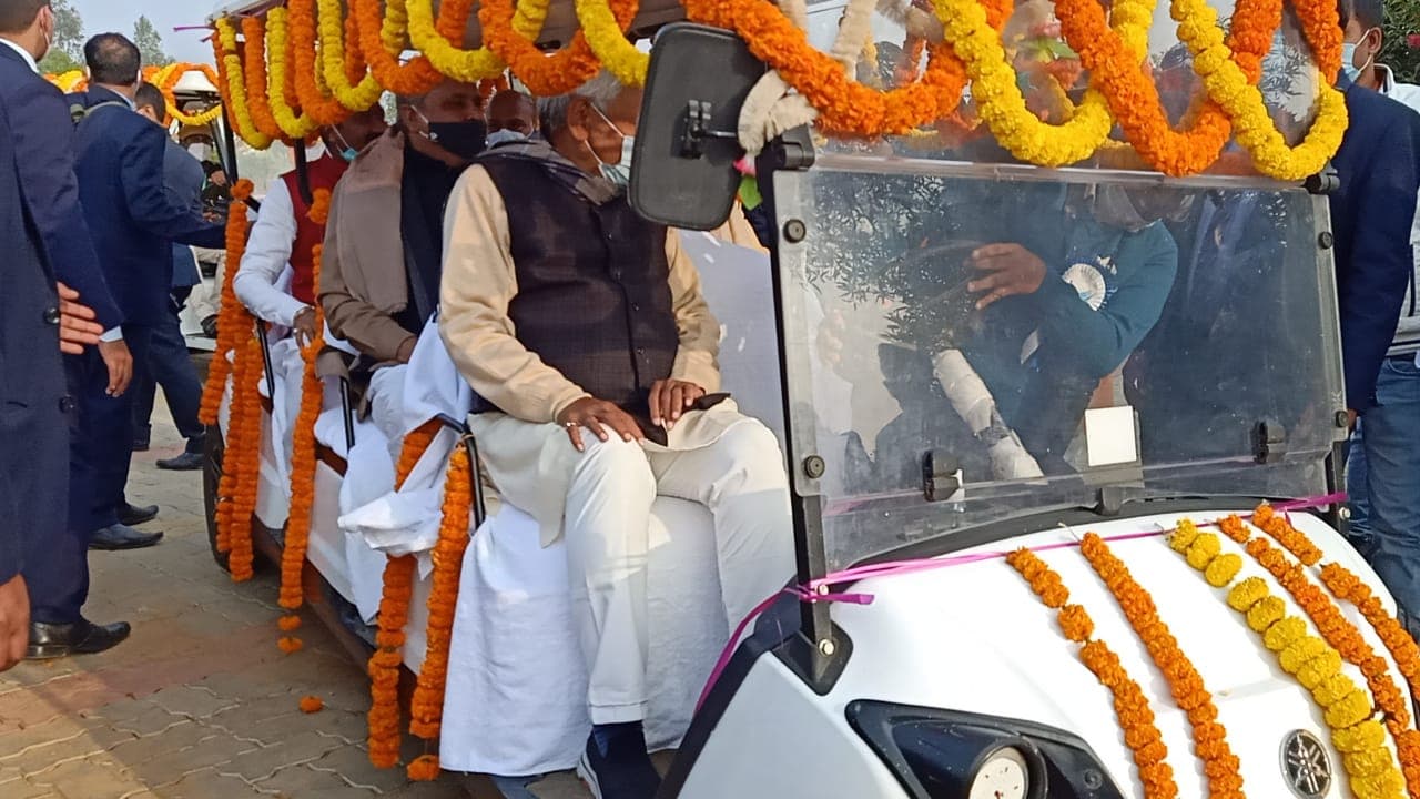 प्रवासियों की उड़ान से खिली मुस्कान, पहले पक्षी महोत्सव ‘कलरव’ का शुभारंभ, सीएम नीतीश ने कहा ‘बेहतर प्रयास’