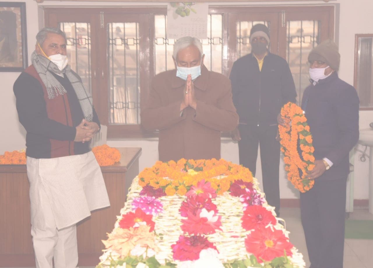 डा. शैवाल गुप्ता के परिजनों से सीएम नीतीश ने की मुलाकात, कहा- बिहार के विकास के लिए उनका आइडिया बेहतर होता था