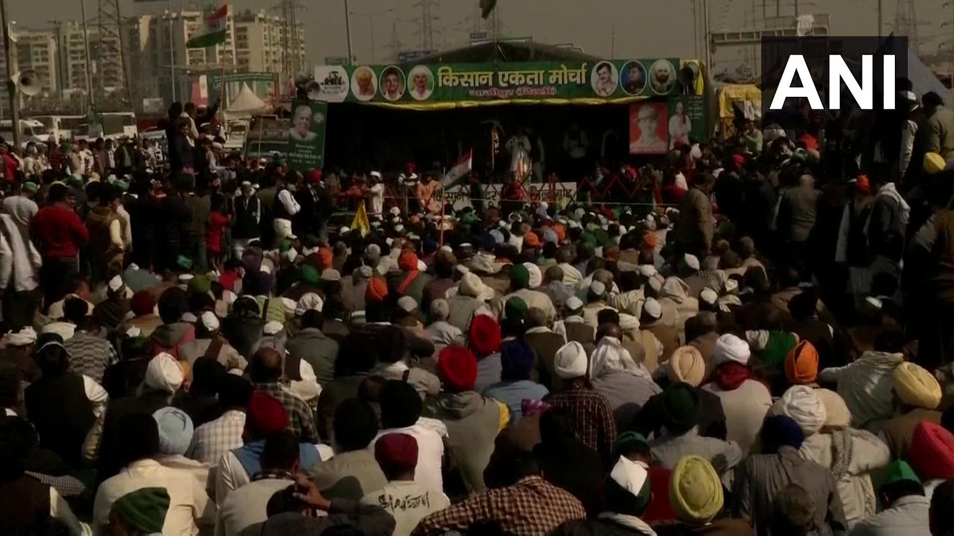 सिंघु-टिकरी बॉर्डर : अर्द्धसैनिक बलों की 20 अतिरिक्त कंपनियां तैनात, प्रदर्शनस्थल पर किसी को जाने की अनुमति नहीं