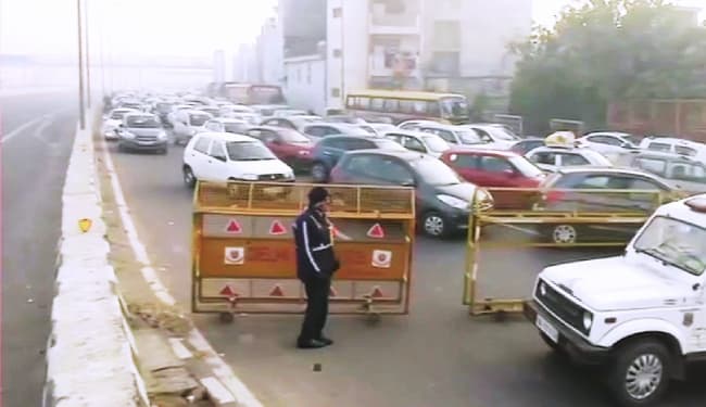 किसानों के दिल्ली कूच की आशंका के बीच सुरक्षा एजेंसियों ने की मल्टीलेयर बैरिकेडिंग