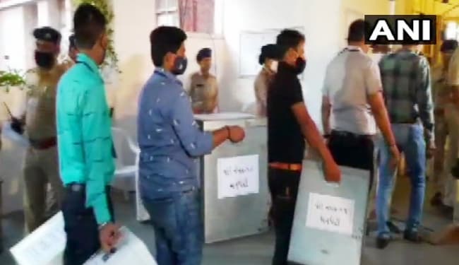 गुजरात स्थानीय चुनाव : मतगणना शुरू, आज आ जायेगा सभी छह महानगरों का परिणाम
