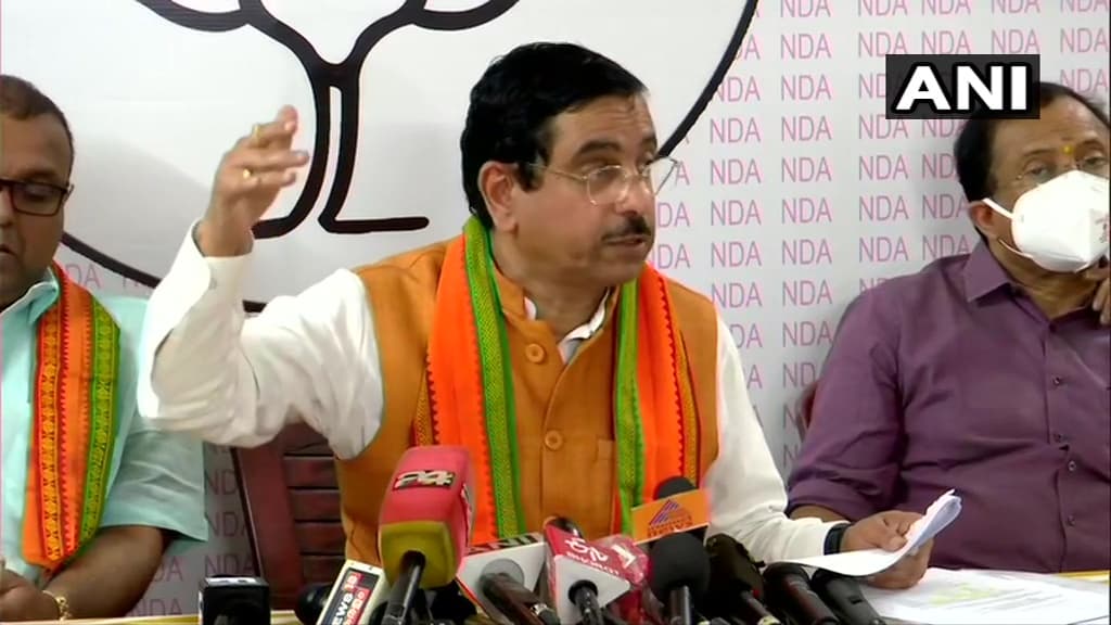 WB में कांग्रेस-लेफ्ट गठबंधन पर केंद्रीय मंत्री प्रह्रलाद जोशी का बयान, राहुल गांधी से पूछा यह सवाल